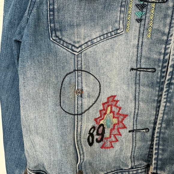 Double D Ranch Thunderbird Trading Post Denim Jacket Studded Embroidered M - Picture 15 of 15